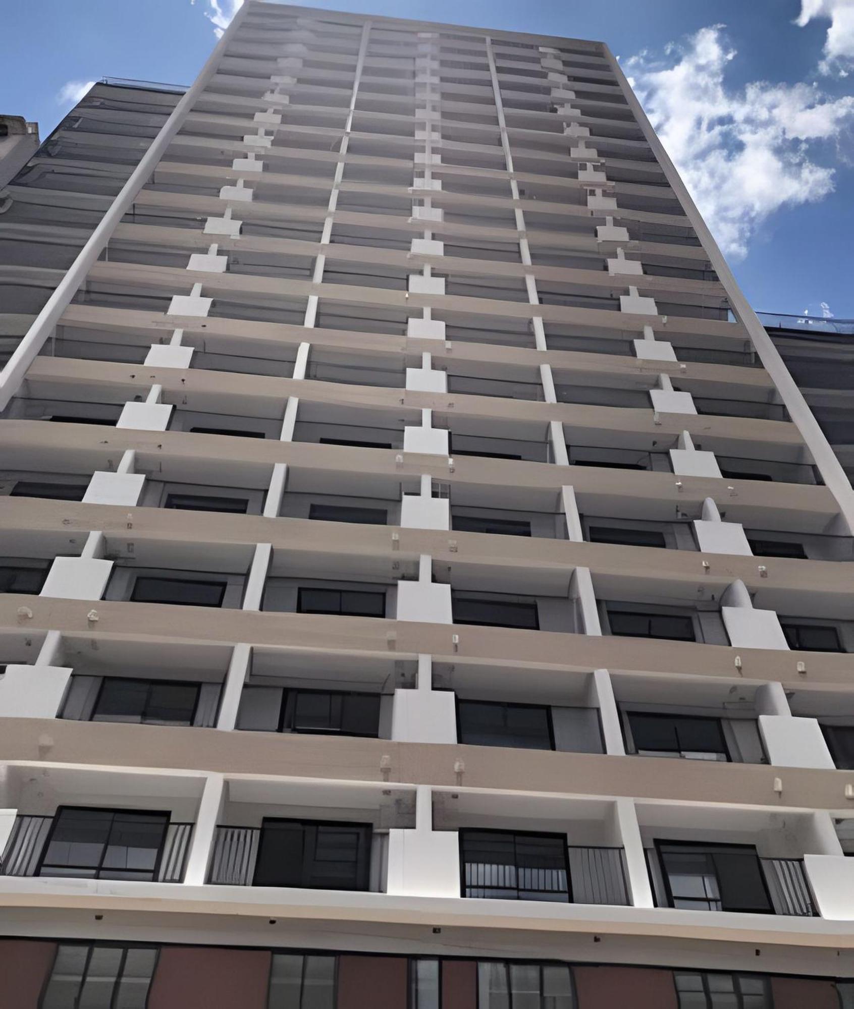 A Pe 25 De Marco E Bom Retiro-frente Metro Luz * São Paulo