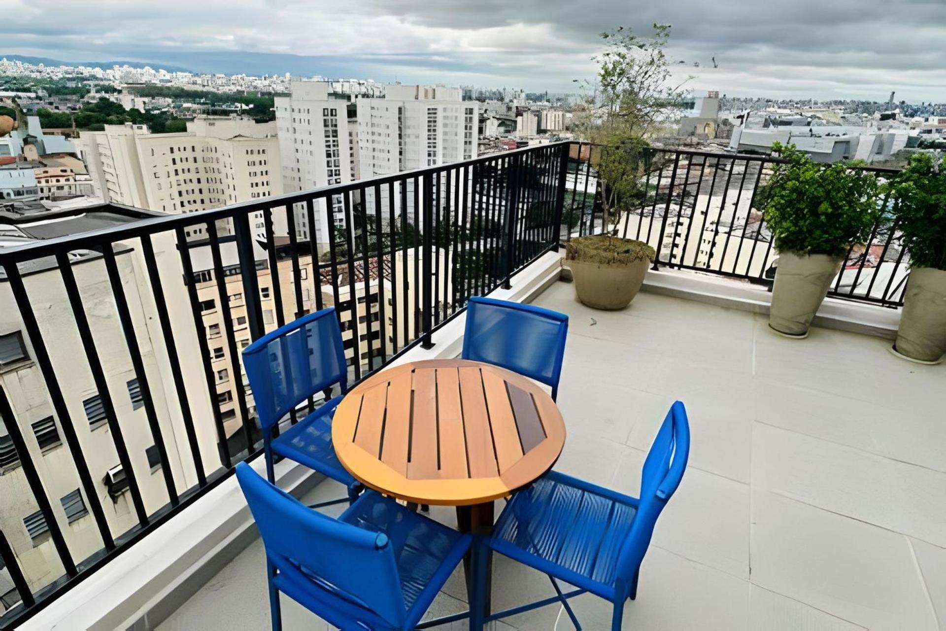 A Pe 25 De Marco E Bom Retiro-frente Metro Luz São Paulo